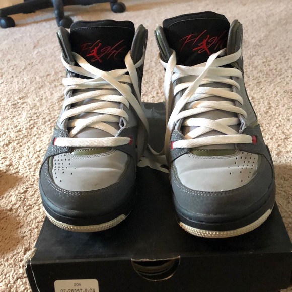 JORDAN Flight - Picture 3 of 3